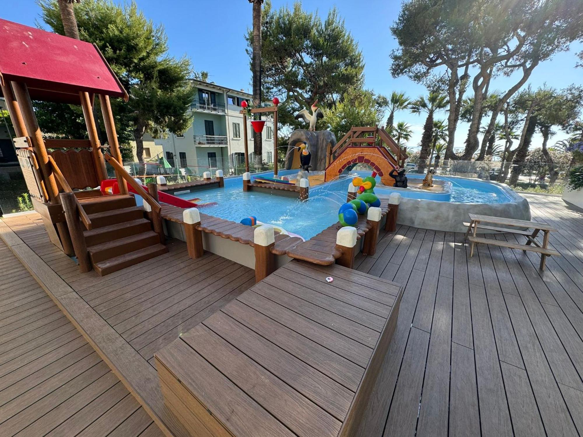 Hotel Relax Family & Spa San Benedetto del Tronto Exterior foto