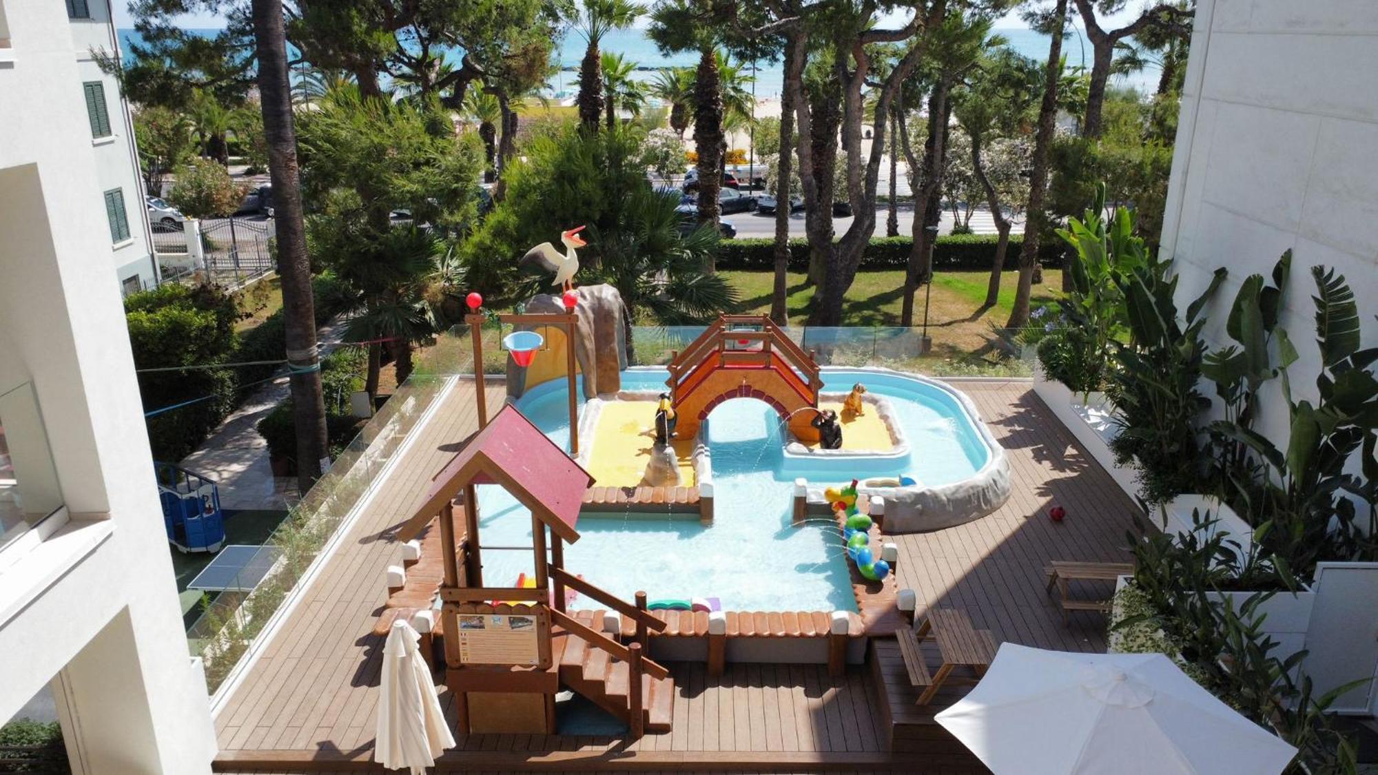 Hotel Relax Family & Spa San Benedetto del Tronto Exterior foto
