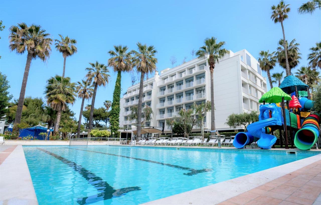 Hotel Relax Family & Spa San Benedetto del Tronto Exterior foto